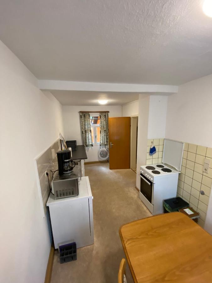 Einfaches Haus Mit Privatzimmern Und Gemeinschaftsraeumen Χαϊλμπρόν Εξωτερικό φωτογραφία